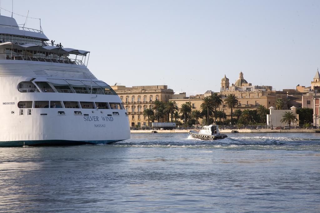 B&B La Terrazza Sul Porto Trapani Bagian luar foto