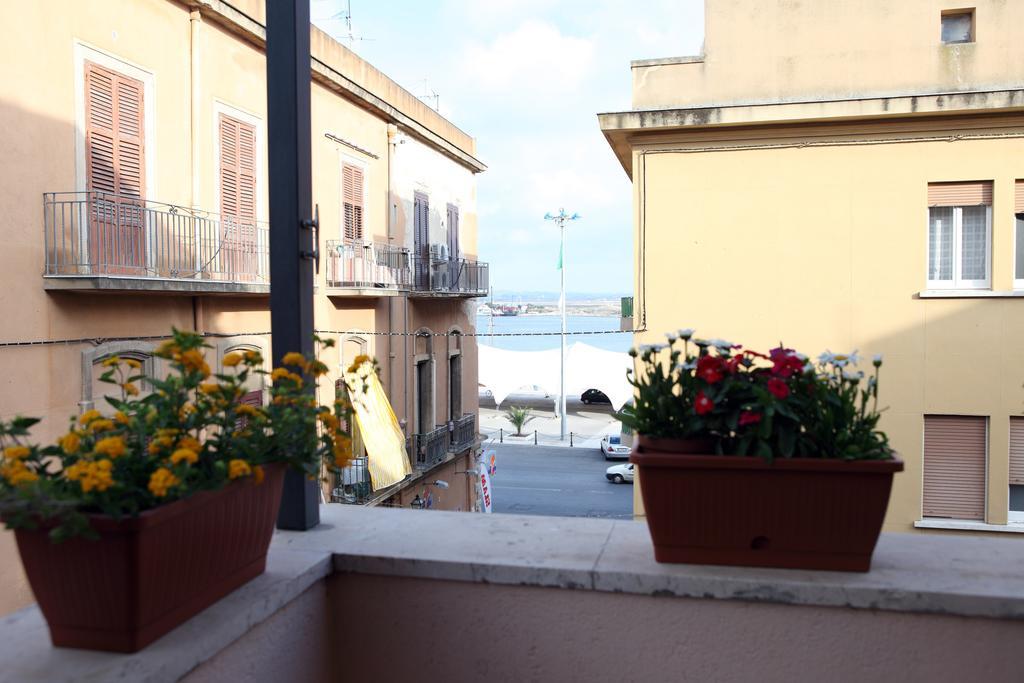 B&B La Terrazza Sul Porto Trapani Bagian luar foto